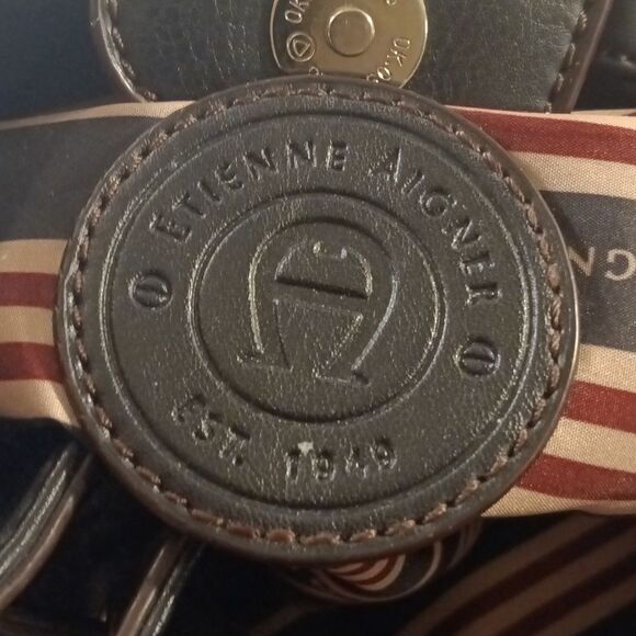 Etienne Aigner Black Vegan Leather Basket Weave Drawstring Hobo Bag - Picture 8 of 9